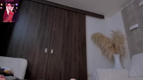 Abby online show from November 12, 2025, 12:38 pm