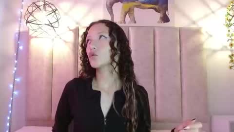 abbycute online show from September 23, 2025, 2:09 pm