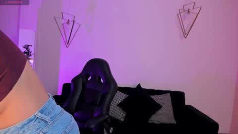 Abby Dalton  online show from October 10, 2025, 5:56 pm