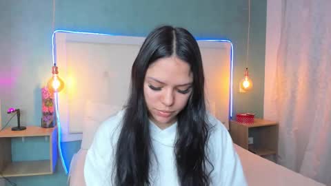 Abby Dixon  online show from February 2, 2026, 11:31 am