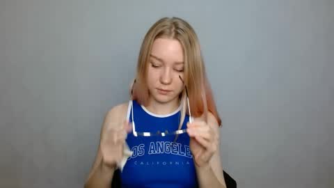 Abby Lovense is active online show from January 3, 2025, 12:41 pm