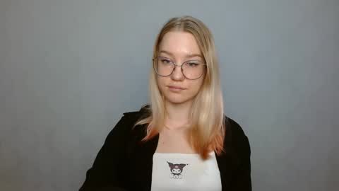 Abby Lovense is active online show from January 21, 2025, 1:22 pm