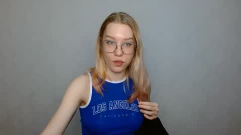 Abby Lovense is active online show from February 2, 2025, 1:08 pm