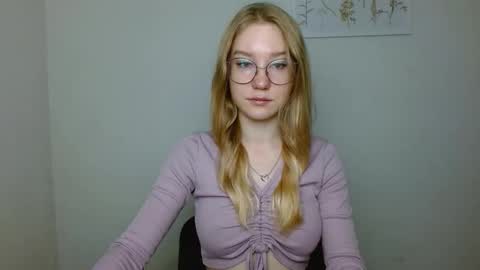 Abby Lovense is active online show from October 9, 2025, 8:45 am