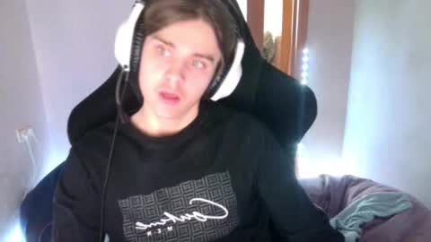 abbysal_blade online show from December 23, 2025, 8:12 am