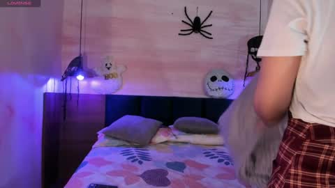 Abigail online show from October 8, 2025, 11:30 am