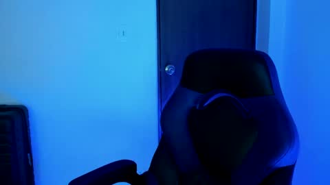 Independence model AbelAsburgo online show from December 20, 2024, 2:41 am