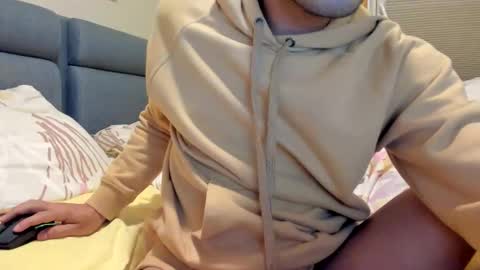 Independence model AbelAsburgo online show from September 13, 2025, 1:38 am