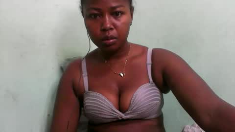 abella677022 online show from February 20, 2026, 2:41 am