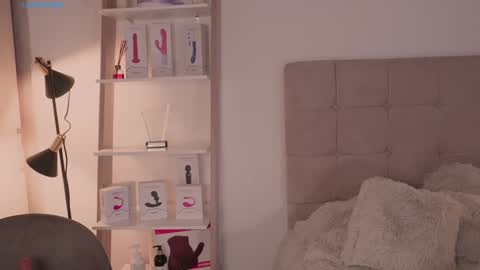  Abella  online show from December 17, 2024, 3:28 pm