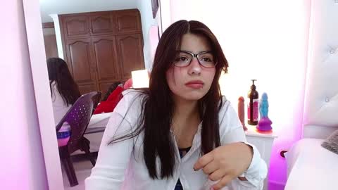 BELLA online show from January 25, 2025, 4:02 am