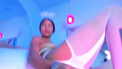 abelladgr online show from January 10, 2025, 4:30 pm