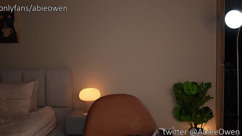 abie_owen online show from March 23, 2026, 11:20 pm