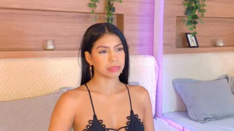 Snapshot of abiehils chatting on February 5, 2026, 11:37 am abiehils online show from February 5, 2026, 11:37 am