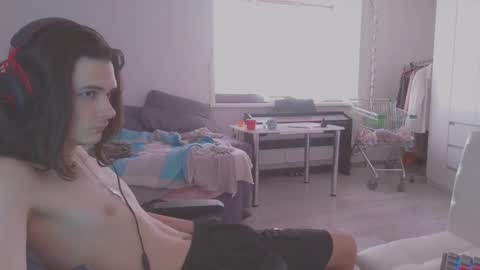 Snapshot of abobus123 chatting on February 25, 2025, 12:24 pm hi cum in pvt noi extra tip online show from February 25, 2025, 12:24 pm