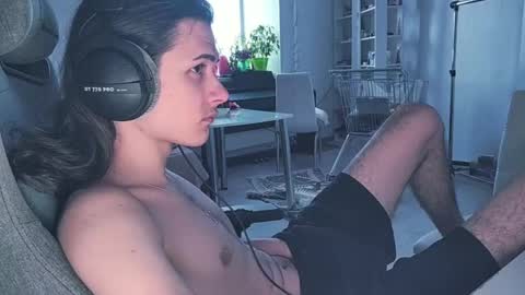 Snapshot of abobus123 chatting on April 9, 2026, 12:21 pm hi cum in pvt noi extra tip online show from April 9, 2026, 12:21 pm