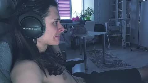 Snapshot of abobus123 chatting on April 11, 2026, 2:32 pm hi cum in pvt noi extra tip online show from April 11, 2026, 2:32 pm