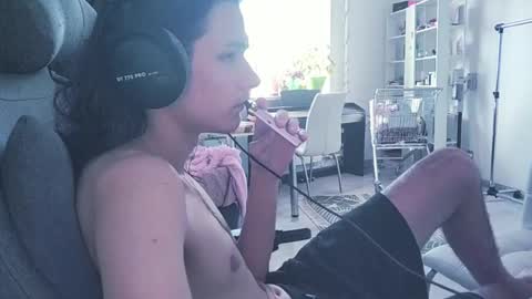 Snapshot of abobus123 chatting on April 16, 2026, 8:48 am hi cum in pvt noi extra tip online show from April 16, 2026, 8:48 am