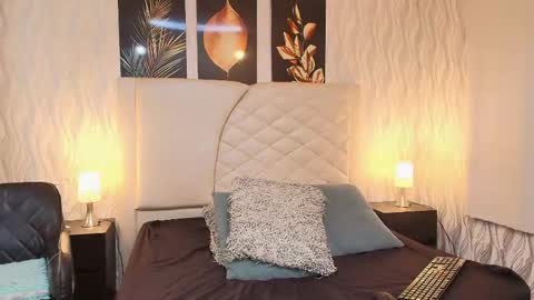 Snapshot of abravanel_sefardi chatting on May 8, 2026, 10:04 pm Abrovanel online show from May 8, 2026, 10:04 pm