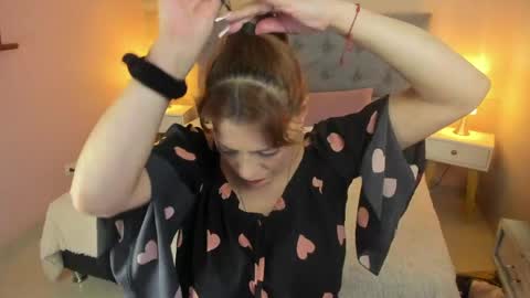 Snapshot of abril_777 chatting on April 21, 2026, 1:42 am Abril 777 online show from April 21, 2026, 1:42 am