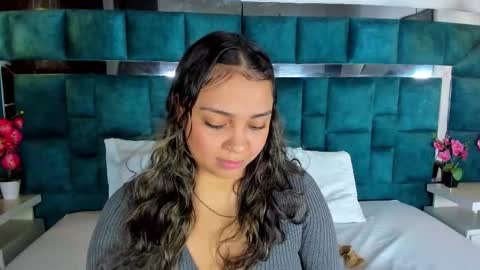 abril_gomez_11 online show from March 18, 2026, 6:55 pm