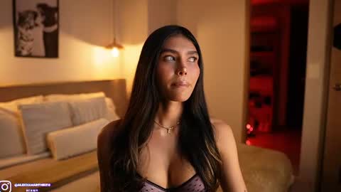 Snapshot of abril_w18 chatting on June 14, 2026, 9:39 pm My name is Alexa. Please say hello I like to chat with you. If you have requests please use tip online show from June 14, 2026, 9:39 pm