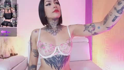 Snapshot of abrilfaccini chatting on January 15, 2025, 12:47 pm ABRILFACCINI online show from January 15, 2025, 12:47 pm