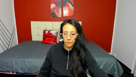 ABRIL online show from February 8, 2025, 11:55 pm