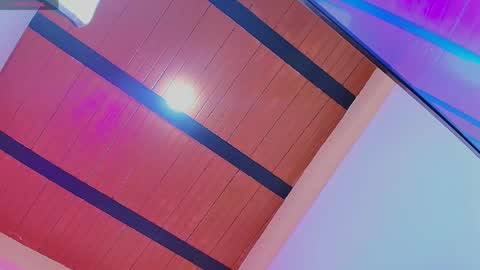 Abril online show from April 17, 2026, 12:13 am