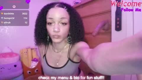 Peach online show from January 6, 2026, 3:54 am