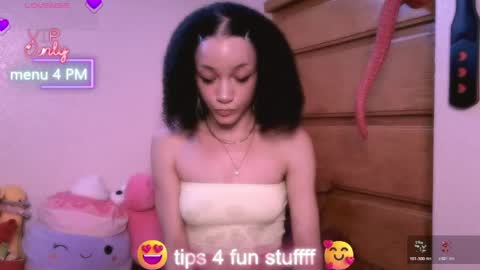 Snapshot of abruisedpeach chatting on June 2, 2026, 2:35 am Peach online show from June 2, 2026, 2:35 am