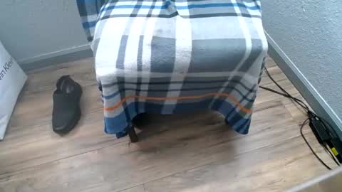 absolootzro online show from January 6, 2025, 10:47 pm