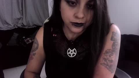 Snapshot of acid_alice666 chatting on June 17, 2026, 2:03 am Alice online show from June 17, 2026, 2:03 am