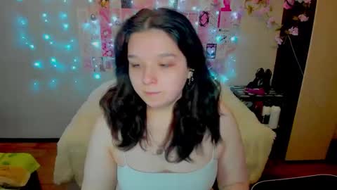 Kate online show from March 22, 2026, 1:42 am