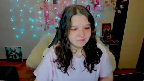 Snapshot of acid_kate chatting on July 2, 2026, 12:43 am Kate online show from July 2, 2026, 12:43 am