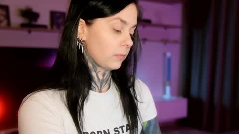 acid_pie online show from April 7, 2026, 8:20 pm