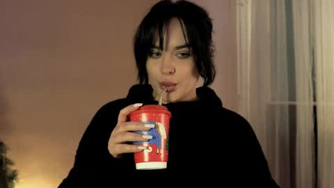 my inst   love inside 17 online show from December 24, 2024, 3:26 pm