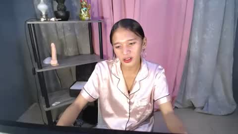 Snapshot of acyl_quixx chatting on January 24, 2025, 5:00 pm acyl_quixx online show from January 24, 2025, 5:00 pm