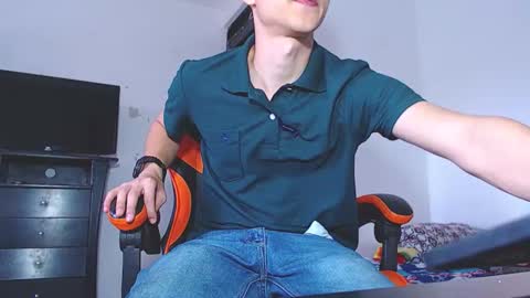 adam hot11 online show from February 15, 2026, 10:06 pm