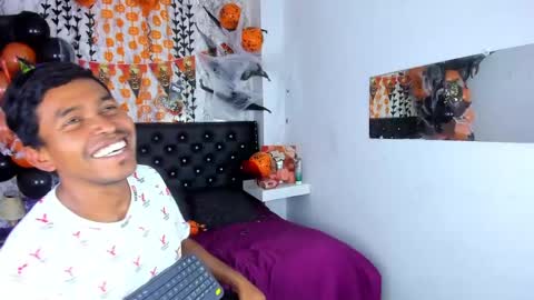 adam_morgan2 online show from October 27, 2025, 7:07 pm