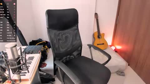  Adam online show from October 15, 2025, 4:18 pm