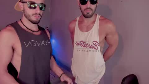 Hello welcome 3 online show from November 21, 2025, 6:06 pm