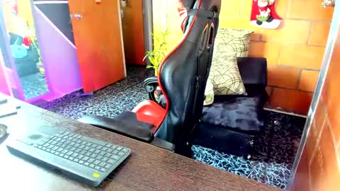 Adam Valencia online show from December 27, 2024, 5:26 pm