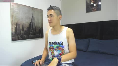 adam_walker_1 online show from April 4, 2026, 3:09 pm