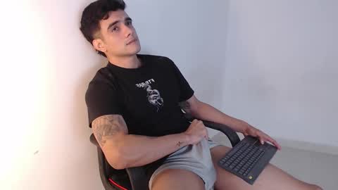 Hello guys excuse my absence I will be absent for several days for health reasons I hope you understand thank you very much. online show from October 6, 2025, 6:11 am