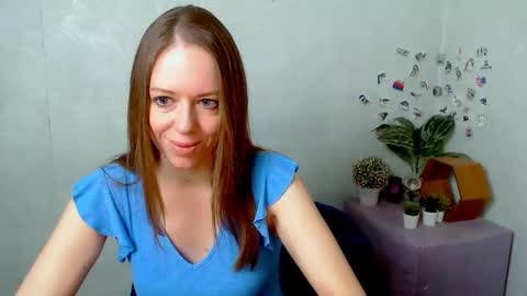 Snapshot of adamais_ chatting on April 29, 2026, 5:44 am adamais_ online show from April 29, 2026, 5:44 am