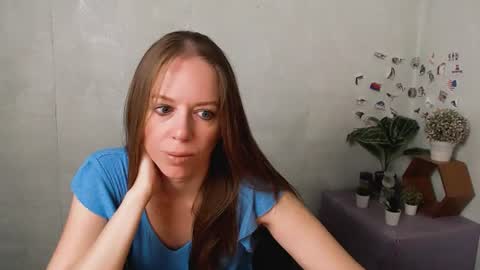 Snapshot of adamais_ chatting on June 18, 2026, 2:34 am adamais_ online show from June 18, 2026, 2:34 am