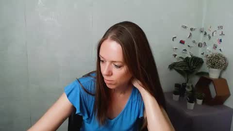 Snapshot of adamais_ chatting on June 18, 2026, 9:14 am adamais_ online show from June 18, 2026, 9:14 am