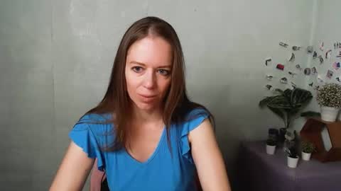 Snapshot of adamais_ chatting on June 22, 2026, 2:46 am adamais_ online show from June 22, 2026, 2:46 am
