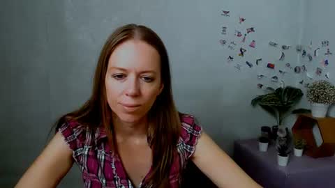 Snapshot of adamais_ chatting on July 5, 2026, 4:41 am adamais_ online show from July 5, 2026, 4:41 am